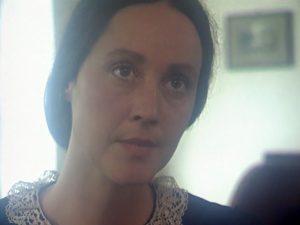 Z dokumentu Olgy Sommerové Nesmrtelná hvězda Božena Němcová z roku 1997. Jako představitalka Boženy Němcové Jana Kušiaková