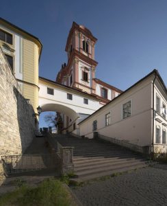 Bývalý jezuitský kostel Zvěstování Panně Marii v Litoměřicích je odsvěcený a slouží jako galerie