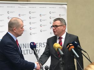 Nový ředitel Památníku Lidice Eduard Stehlík již v minulosti s památníkem spolupracoval na řadě projektů, osobně zná přeživší a jejich rodiny.