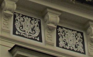 Detail fasádové ozdoby