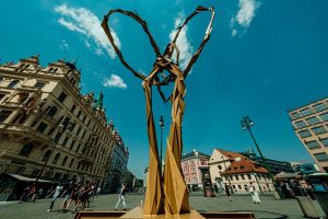 Jan Dostál: Stvůra