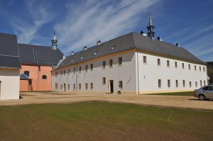 Otevřený františkánský klášter, foto: Evžen Pajskr