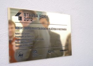 Pamětní deska v klášteře