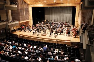 Zkouška v sále filharmonie