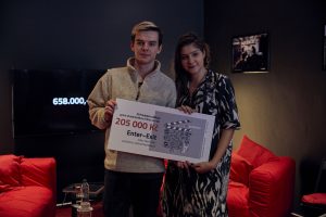Tvůrci snímku Enter Exit