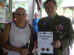 Pan Milan Kaluža z Třince obdržel Legionářskou poctu za 50km trať