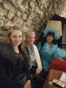 Zleva (Tereza Kyndlová, Milada Karez, Miss Angelika)