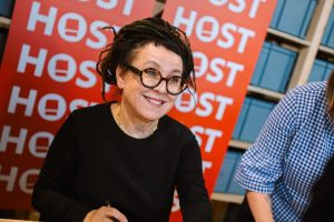 Olga Tokarczuk během autogramiády©archiv Svět knihy Praha 2025