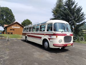 Historická autobusová linka T32 z Úštěka do Zubrnic