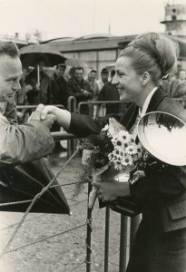 Dagmar Hochová: Gymnastka Věra Čáslavská, návrat z mistrovství Evropy v Amsterodamu, 1967