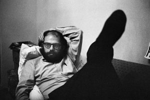 Allen Ginsberg během návštěvy Prahy, 1965
