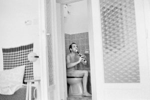 Improvizované ranní vystoupení jako odveta dotěrné pronajímatelce bytu, Maďarsko, 80. léta