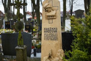 Hrob Anežky Hrůzové v Polné