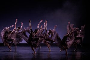 Vánoční taneční scéna