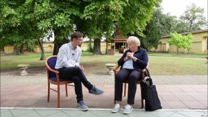 Lenka Lázňovská na Jiráskově Hronově v rozhovoru s Josefem Janem Kopeckým