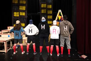 Kdo neskáče, není holub aneb Zobáky k sobě. Divadelní klub mladých Česká Lípa