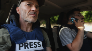 Z filmu 80 rozlícených novinářů