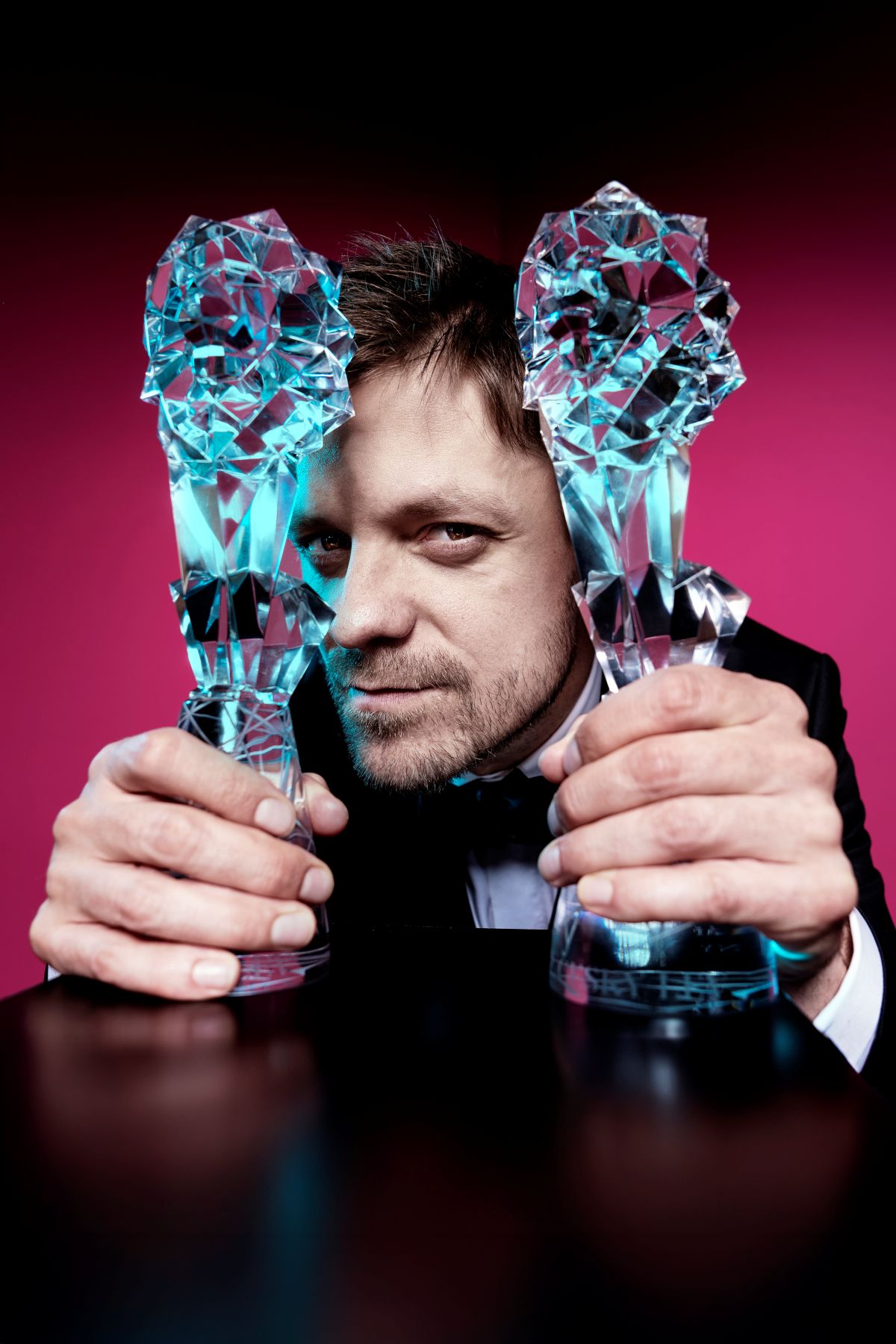 Portréty držitelů Českého lva očima Nguyen Phuong Thao před Kongresovým centrem