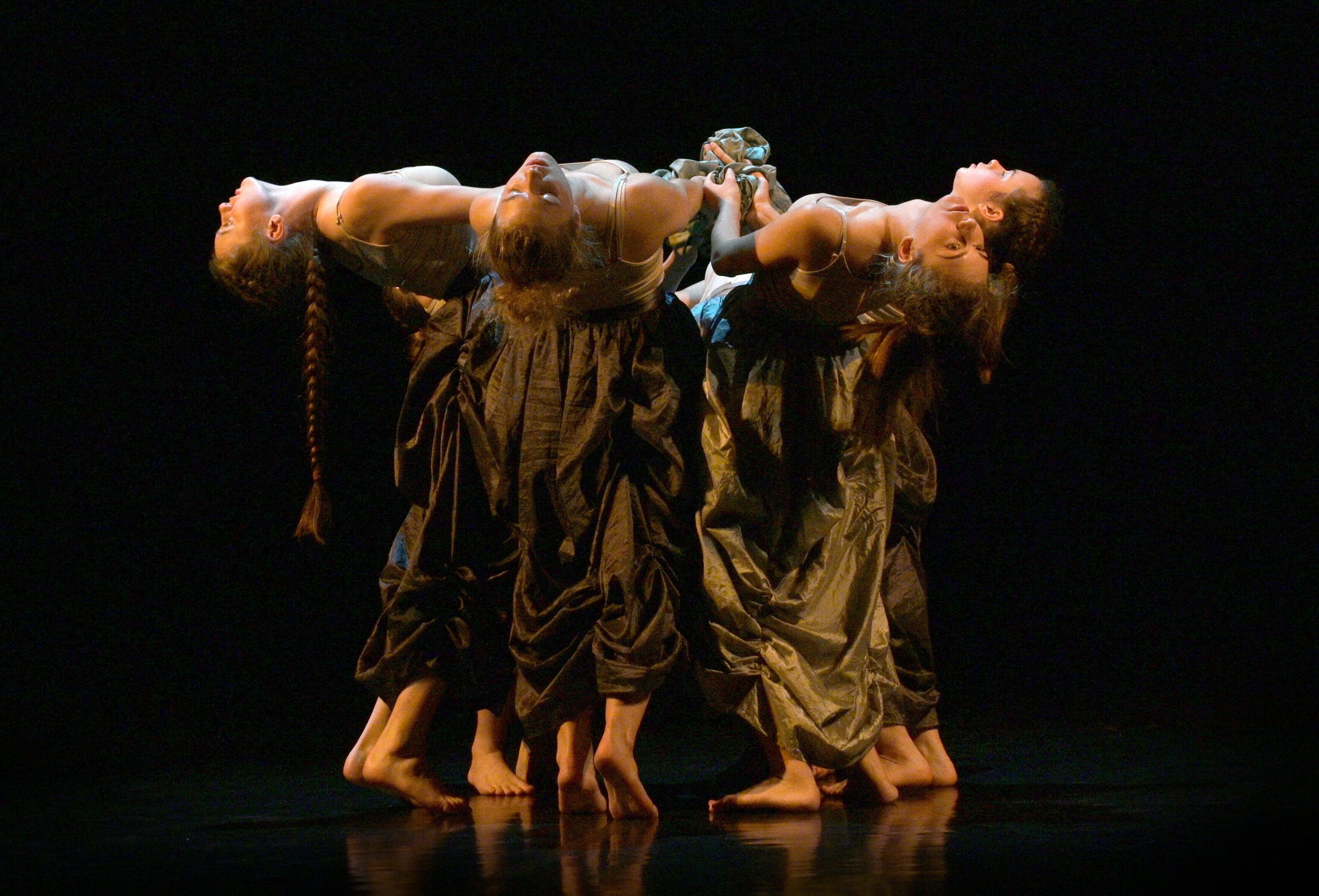 Velký soubor ZŠ a ZUŠ Karlovy Vary, choreografie Kousky ZeMě (2019)